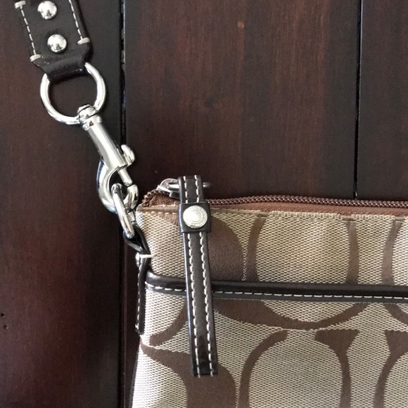 Coach Crossbody Bag in Signature Print - Picture 2 of 8